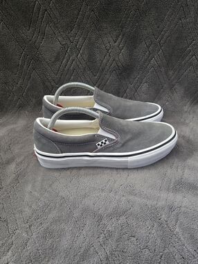 Vans Classic Slip-On Shoes Mens Sz 8 Casual Gray Suede Sneakers.